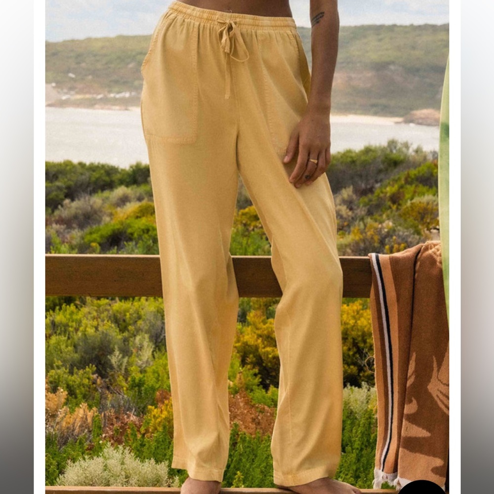 NWT / Beachy Keen Pant in Gold Coast